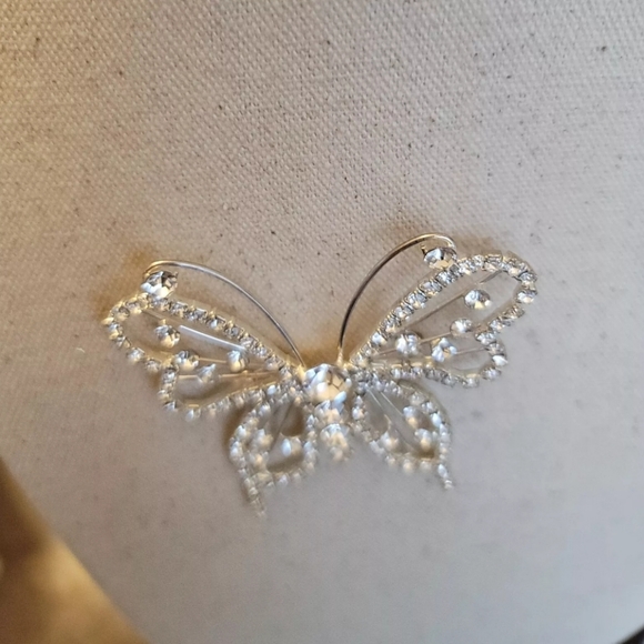 Vintage Rhinestone Large Butterfly Brooch Pin - Picture 7 of 9